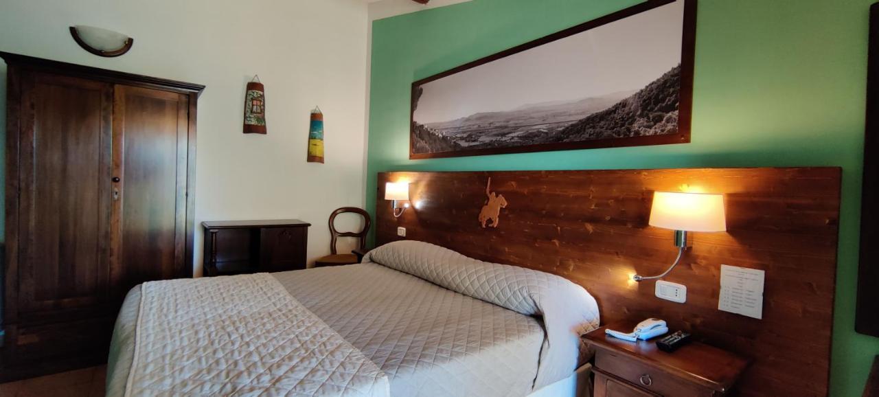 Locanda Mossa Dei Barbari Buriano  ภายนอก รูปภาพ