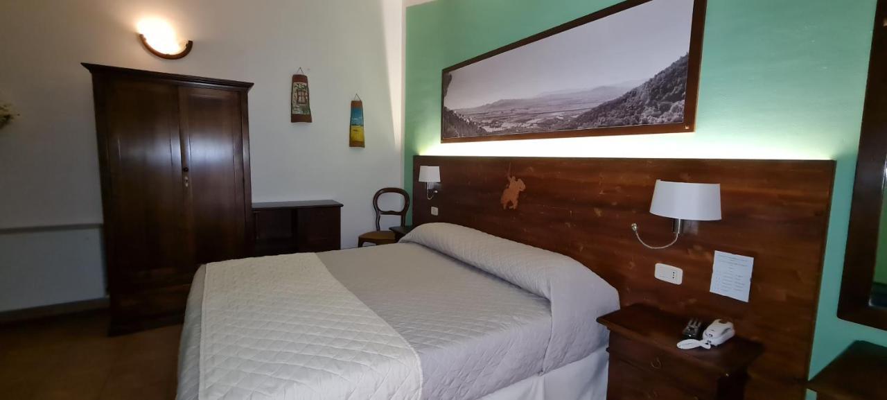 Locanda Mossa Dei Barbari Buriano  ภายนอก รูปภาพ