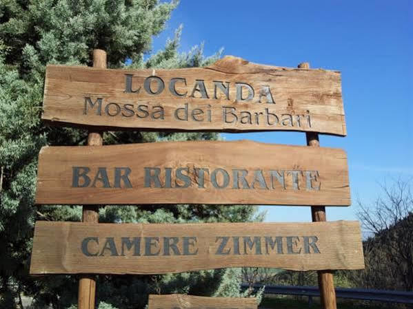 Locanda Mossa Dei Barbari Buriano  ภายนอก รูปภาพ